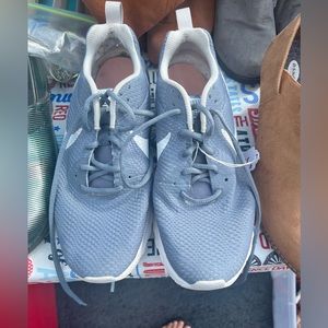 Nike sneakers women’s 10 gently used